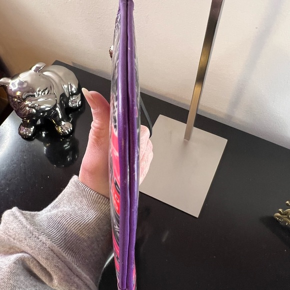 Henri Bendel New York Style “Runway Girls” wristlet pouch - Picture 4 of 8